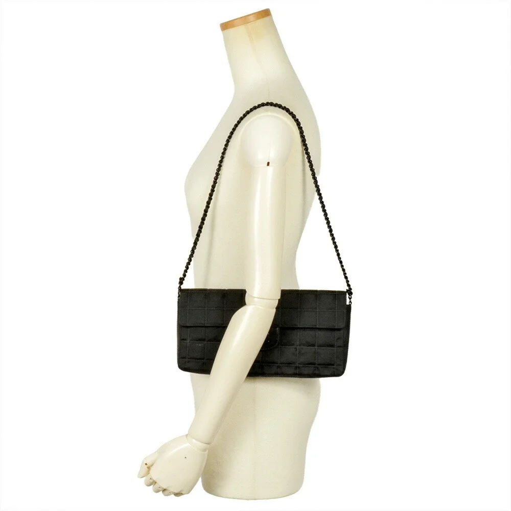 CHANEL Black Shoulder Bag